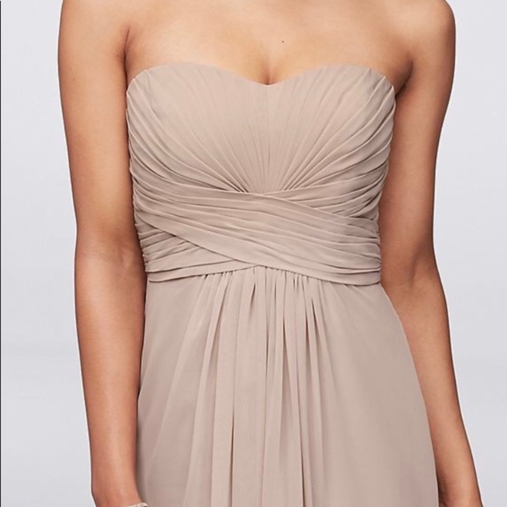 David’s Bridal NWT Size 2 strapless Chiffon Dress Champagne